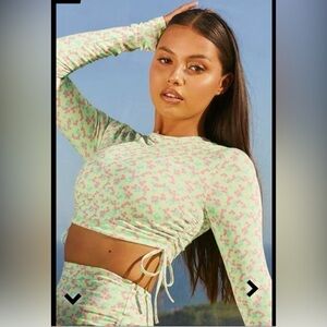 NWT Bo + tee slinky round neck green floral crop top Size: XL Green/floral print